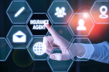 Kelime yazma sigortası acentesi. Kimin sigorta şirketinde çalışıp kimin sigorta sattığını gösterme konsepti.