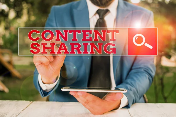 Text Sign Showing Content Sharing Business Photo Showcasing Distribution Webpage — 图库照片
