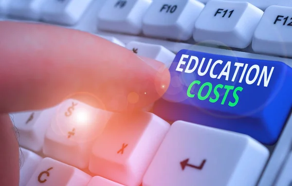 Schrijfbriefje Met Onderwijskosten Bedrijfsconcept Voor Betaalde Bedragen Voor Collegegeld Andere — Stockfoto