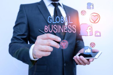 Global Business 'a mesaj yazıyorum. Birçok ülkede tesis işleten şirketler için iş kavramı.
