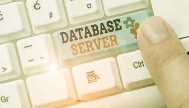 Veritabanı Sunucusunu gösteren not yazılıyor. Veritabanı hizmetleri sağlayan bir veritabanı uygulaması için iş kavramı