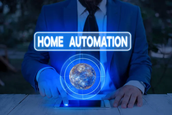 Handschrift Text Schreiben Home Automation. Konzept bedeutet Home-Lösung, die die Automatisierung des Großteils der elektronischen Elemente dieses Bildes durch nasa ermöglicht. — Stockfoto