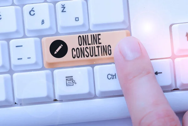 온라인 컨설팅을 표지판 비즈니스 텍스트는 인터넷을 함으로써 정보나 조언을 얻는다 — 스톡 사진