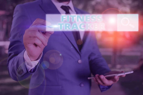 Ručně psaný text Fitness Tracker. Koncepce znamená zařízení, které zaznamenává demonstrace denní fyzické aktivity. — Stock fotografie
