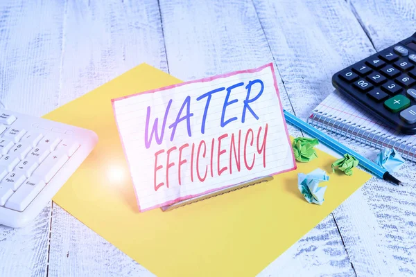 Píšu Poznámku Hospodárnosti Vody Obchodní Koncept Pro Snížení Plýtvání Vodou — Stock fotografie