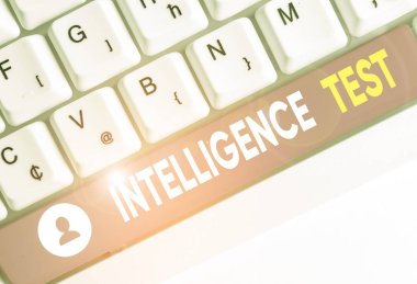 Zeka Testi 'ni gösteren kavramsal el yazısı. Kavram anlamı testi düşünme ve düşünme yetisini ölçmek için tasarlanmıştır.