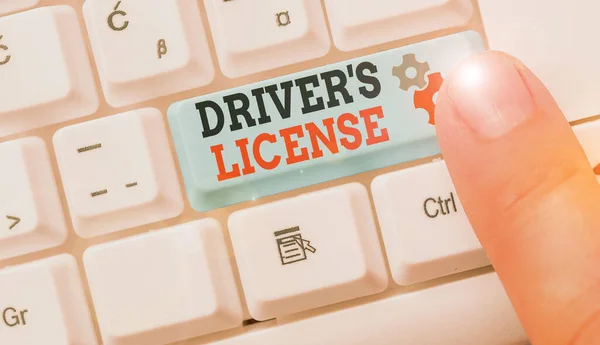 문헌에는 Driver License 자동차 시연을 허가하는 문서에 — 스톡 사진