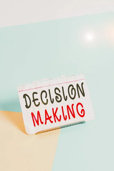 Znak Tekstowy Pokazujący Proces Decyzyjny Biznesowy Proces Fotograficzny Podejmowania Decyzji — Zdjęcie stockowe