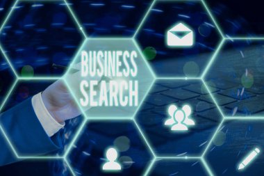 İşletme Araması 'nı gösteren mesaj işareti. Şirket hakkında değerli bilgiler arama eylemini gösteren iş fotoğrafı.