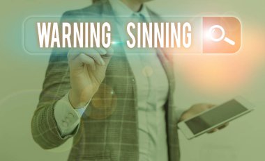 Uyarı günahı yazan el yazısı metinleri. Kavramsal fotoğraf yasaları çiğnediğine inanılan eylemi durdurur