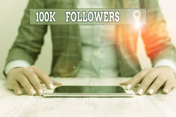 Text Sign Showing 100K Followers Business Photo Showcasing Number Individuals — Stockfoto