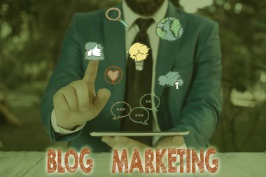 Kelime yazma metin bloğu pazarlaması. Bir web sitesini blog üzerinden yayınlayan veya reklamını yapan her süreç için iş konsepti.