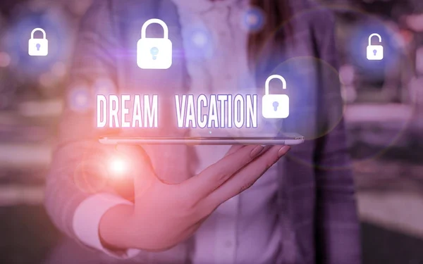 Woord schrijven tekst Dream Vacation. Zakelijk concept voor tijd speciaal gereserveerd voor genot of ontspanning. — Stockfoto