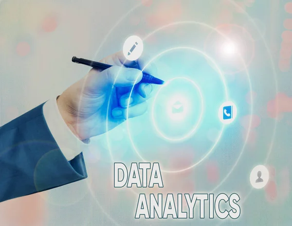Ecriture conceptuelle montrant Data Analytics. Processus d'examen des ensembles de données en vue de tirer des conclusions . — Photo