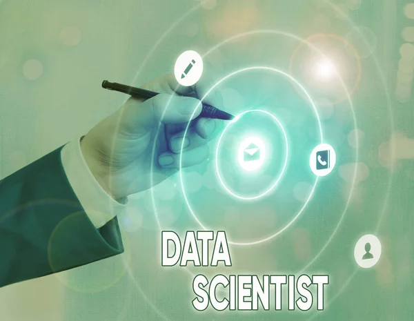 Escrita de mão conceitual mostrando Data Scientist. Texto de foto de negócios demonstrando empregado para analisar e interpretar dados digitais complexos . — Fotografia de Stock