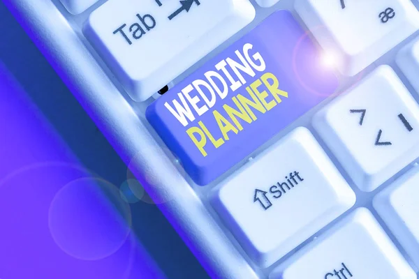 Scrittura concettuale a mano che mostra Wedding Planner. Business photo testo qualcuno che pianifica e organizza matrimoni come professione . — Foto Stock