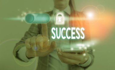 Kavramsal el başarı gösteren yazma. İş fotoğraf vitrine başarı amacı amacı iyi ya da kötü bir girişim sonucu.