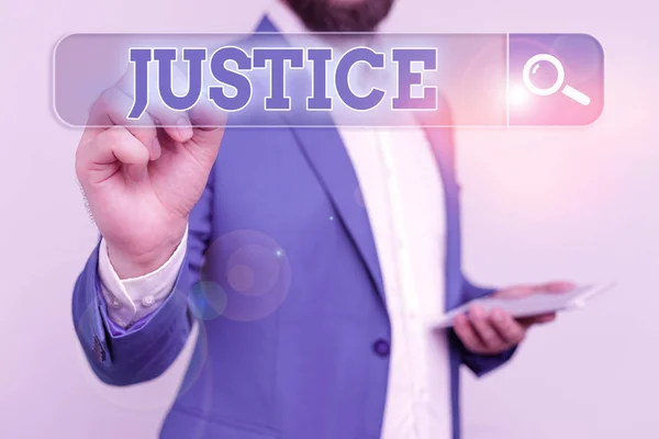 Ecriture conceptuelle montrant Justice. Photo d'affaires montrant la qualité d'être juste impartial ou équitable Application des règles de droit . — Photo