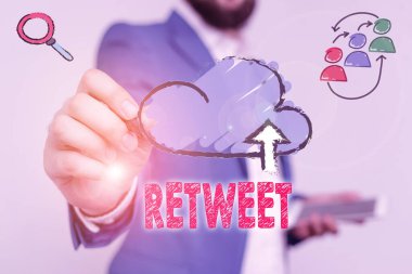 Retweet 'i gösteren bir not yazıyorum. Twitter 'da iş fotoğrafı gösterimi ya da başka bir kullanıcı tarafından iletilen bir ileti.