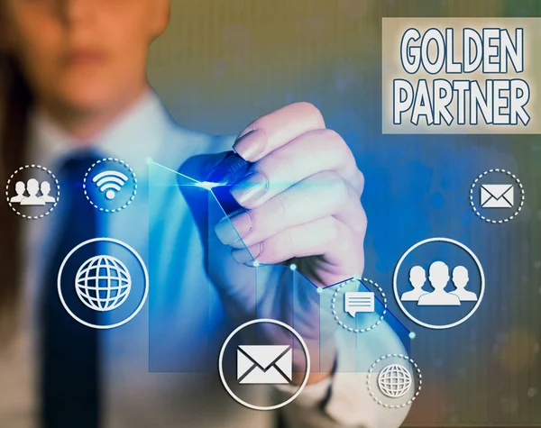 Texto de escritura de palabras Golden Partner. Concepto de negocio para todo el trabajo honestamente y para un propósito común y objetivos . — Foto de Stock