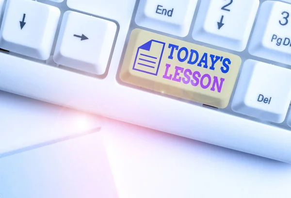 Texte d'écriture de mot Aujourd'hui S est leçon. Concept d'affaires pour demander assignés pour l'étude individuelle Quelque chose à apprendre . — Photo