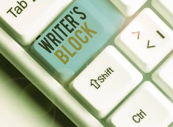 Escribir nota mostrando Writer S Is Block. Foto de negocios que muestra la condición de no poder hacer una pieza de trabajo escrito . — Foto de Stock