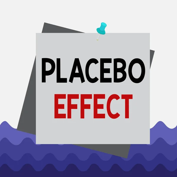 Escrita de mão conceitual mostrando Efeito Placebo. Foto de negócios mostrando um efeito benéfico produzido por uma droga placebo ou tratamento Lembrete cor fundo tack tack memo pino quadrado . — Fotografia de Stock