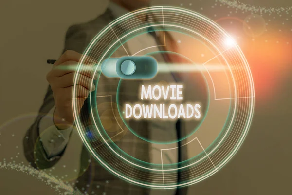 Schrijfbriefje met filmdownloads. Bedrijfsfoto toont transfers hele film voor lokale opslag en later gebruik. — Stockfoto