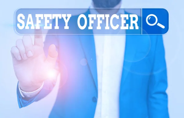 Semn text care arată ofiţerul de siguranţă. Fotografie conceptuală o demonstrație responsabilă pentru asigurarea reglementărilor de siguranță . — Fotografie, imagine de stoc
