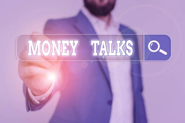 Schrijfbriefje met Money Talks. Zakelijke foto presentatie van de rijkdom geeft macht en invloed aan degenen die het bezitten. — Stockfoto