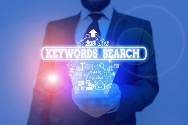 Textový rukopis Klíčová slova Search. Koncept význam hledá odpovídající dokumenty, které obsahují jedno nebo více slov. — Stock fotografie