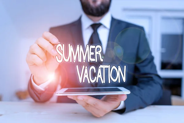 Writing note showing Summer Vacation. Business photo showcasing the time when children do not go to school in the summer Male human wear formal clothes present use hitech smartphone. — Stock fotografie