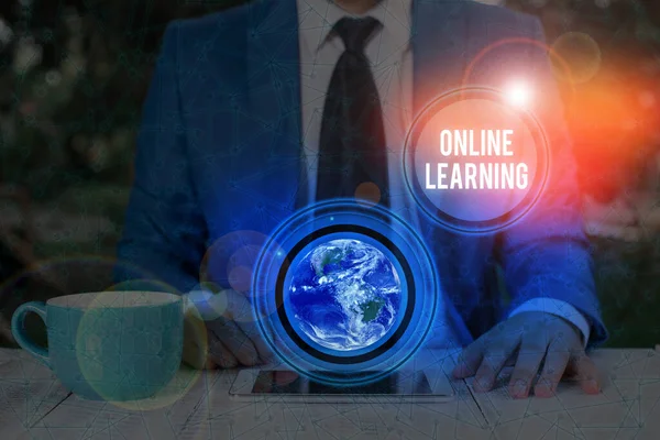 Handskrift text skriva online lärande. Begreppet pedagogiskt verktyg baserat på och tillgängligt från Internet Element av denna bild som tillhandahålls av Nasa. — Stockfoto