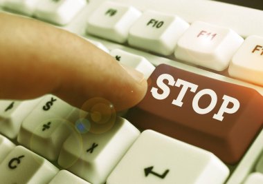 Stop gösterilen metin işareti. Kavramsal fotoğraf önlemek Al eylem bir olay olmasını bitmek için.