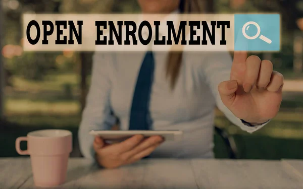Word writing text Open Enrolment. Business concept for period during which members can choose an alternate plan. — Stock Photo, Image