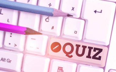 Quiz yazma el yazısı metin. Öğrencilere bilgi sınavı Test verilen kavram anlamı kısa gayri resmi test.