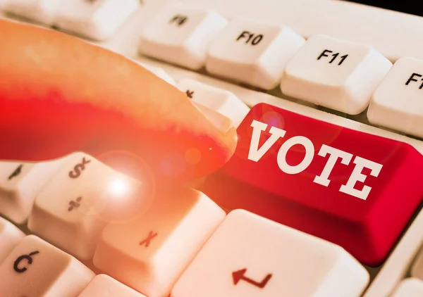 Text tecken visar omröstning. Konceptuella foto Act att uttrycka en formell uppgift om val majoritet vinner. — Stockfoto