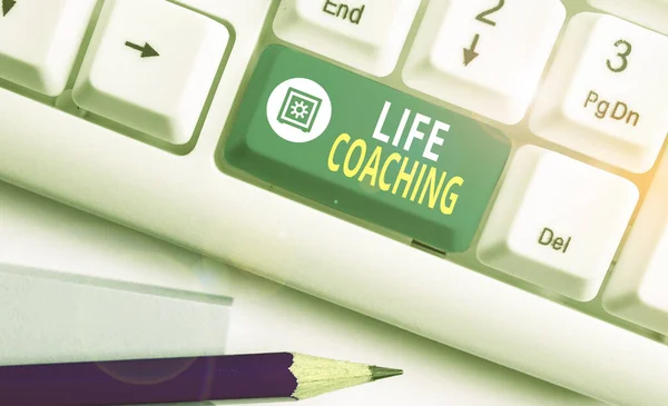 Texto de escritura de palabras Life Coaching. Concepto de negocio para una demostración empleada para ayudar a mostrar el logro de sus objetivos en la vida . —  Fotos de Stock