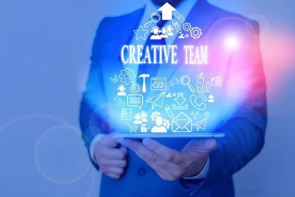 Texto a mano Equipo creativo. Concepto que significa Grupo de mostrar que viene con las ideas de publicidad . — Foto de Stock