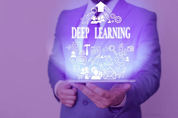 Handgeschreven tekst Deep learning. Concept dat de verzameling algoritmen gebruikt in machine learning. — Stockfoto