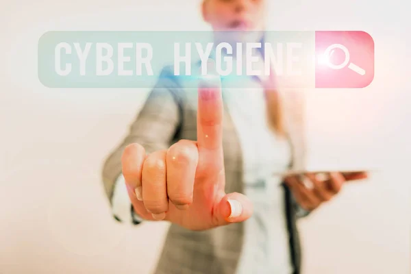 Note d'écriture montrant Cyber Hygiène. Photo d'affaires présentant les mesures que les utilisateurs d'ordinateurs prennent pour améliorer leur cybersécurité . — Photo