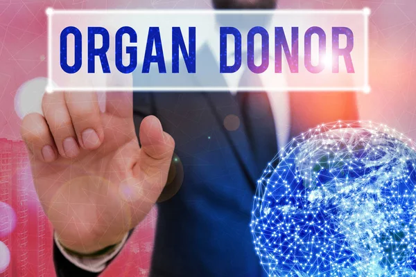 Brief van Organ Donor. Zakelijke foto toont de daad van het doneren van een orgaan aan een demonstrant nodig een transplantatie. — Stockfoto