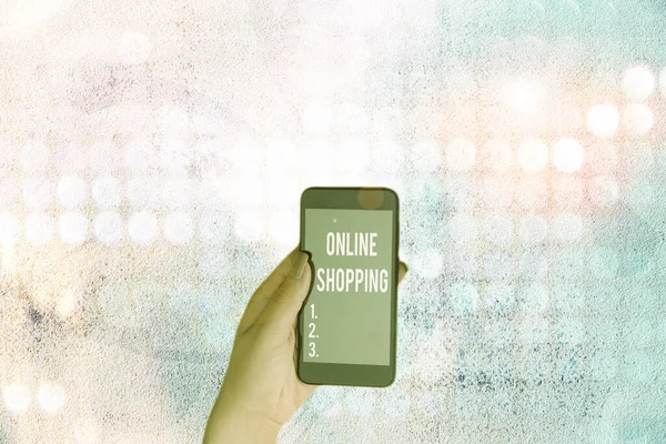Conceptuele handschrift tonen Online winkelen. Zakelijke foto tekst consumenten rechtstreeks kopen goederen van een verkoper via het internet. — Stockfoto