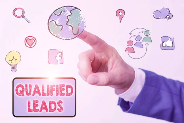 Conceptual hand writing showing Qualified Leads. Business photo showcasing lead judged likely to become a customer compared to other. — Stock Photo, Image