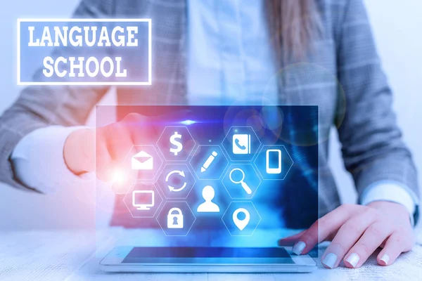 Writing note showing Language School. Business photo showcasing educational institution where foreign languages are taught. — Stock Photo, Image