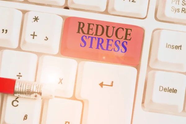 Skrivanteckning som visar Minska stress. Affärsfoto visa upp för att lindra spänningen och engagera sig i kvalitet livsstil. — Stockfoto