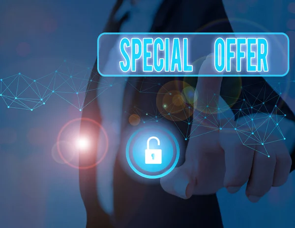 Nota di scrittura che mostra l'offerta speciale. Business photo vetrina prodotto o servizio che viene offerto gratuitamente o ad un prezzo molto basso . — Foto Stock