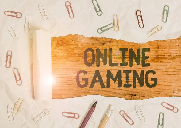 Szóírás szöveg Online Gaming. Az internetes videojátékok tevékenységének vagy gyakorlatának üzleti koncepciója. — Stock Fotó