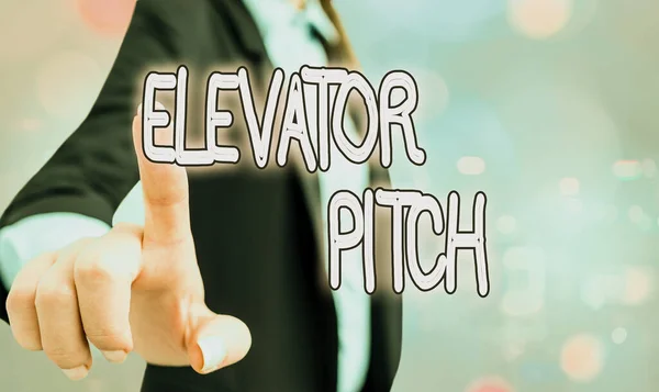 Textzeichen mit Elevator Pitch. Konzeptionelles Foto Die Aussage des Aufzugs ist eine kurze Beschreibung einer Idee. — Stockfoto