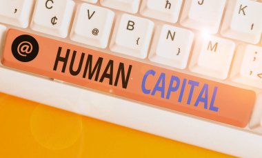 El yazısı Huanalysis Capital. İşçi becerilerinin ekonomik değerinin ölçülmesi anlamına gelen kavram.